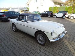 Weiß Gebraucht 1971 MG B Cabrio | 22.990 €