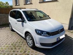 Weiß Gebraucht 2011 VW Touran Van / Kleinbus | 3.600 € (Guter Preis)