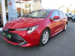 Karminarot Gebraucht 2021 Toyota Corolla Kombi | 19.890 € (Superpreis)