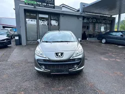 Grau Gebraucht 2008 Peugeot 207 CC Roland Garros Cabrio | 3.990 € (Etwas zu teuer)