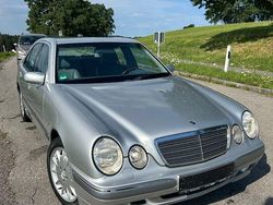 Silber Gebraucht 2000 Mercedes E430 Elegance Limousine | 9.290 € (Fairer Preis)