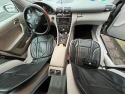 Silber Gebraucht 2005 Mercedes C180 Limousine | 3.000 € (Guter Preis)