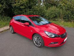 Rot Gebraucht 2015 Opel Astra Dynamic Limousine | 9.990 € (Guter Preis)