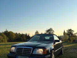 Blau Gebraucht 1995 Mercedes E220 Sportline Cabrio | 15.700 €