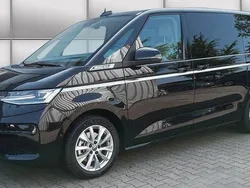 Schwarz Gebraucht 2023 VW T7 Style Van | 60.400 € (Fairer Preis)