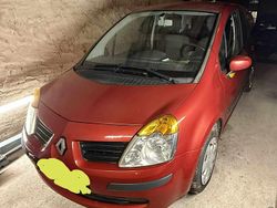 Rot Gebraucht 2006 Renault Modus Van / Kleinbus | 980 €