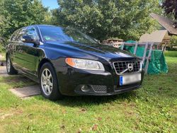 Schwarz Gebraucht 2010 Volvo V70 Kombi | 6.000 € (Fairer Preis)