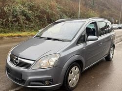 Grau Gebraucht 2007 Opel Zafira Van / Kleinbus | 1.790 € (Guter Preis)