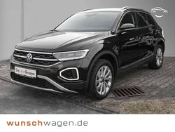 Deep black perleffekt Gebraucht 2024 VW T-Roc Style SUV | 27.980 € (Guter Preis)
