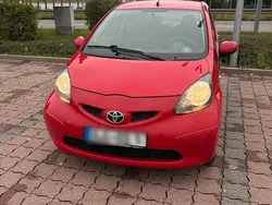 Rot Gebraucht 2006 Toyota Aygo Kleinwagen | 2.900 € (Etwas zu teuer)