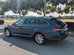 Blau Gebraucht 2018 Skoda Superb Premium Edition Kombi | 12.500 € (Guter Preis)
