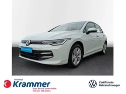 Weiß Gebraucht 2024 VW Golf VIII Life Limousine | 28.760 € (Fairer Preis)