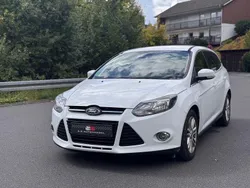 Weiß Gebraucht 2012 Ford Focus Titanium Limousine | 4.690 € (Fairer Preis)
