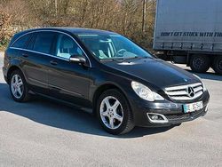 Schwarz Gebraucht 2006 Mercedes R320 Van / Kleinbus | 7.900 € (Teuer)