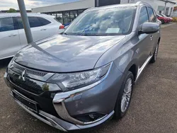 Silber Gebraucht 2021 Mitsubishi Outlander P-HEV Basis SUV | 21.250 € (Fairer Preis)