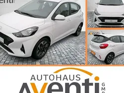 Atlas white / sol Neu 2025 Hyundai i10 Trend Kleinwagen | 15.419 € (Guter Preis)