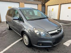 Grau Gebraucht 2007 Opel Zafira Van / Kleinbus | 1.500 €