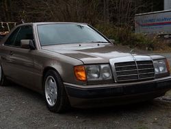 Braun Gebraucht 1991 Mercedes E300 Coupé | 7.500 €