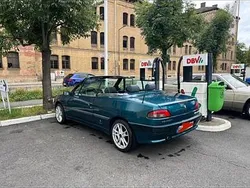 Grün Gebraucht 1997 Peugeot 306 Cabriolet Cabrio | 1.350 €