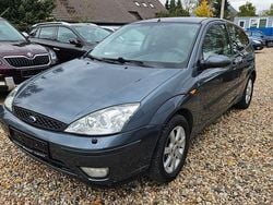 Blau Gebraucht 2003 Ford Focus Trend Limousine | 1.190 € (Fairer Preis)