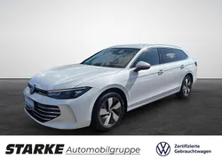 Oryxweiß perlmutteffekt Gebraucht 2025 VW Passat Business Kombi | 35.840 € (Superpreis)