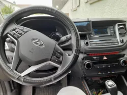 Grau Gebraucht 2016 Hyundai Tucson SUV | 11.500 € (Guter Preis)