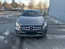 Grau Gebraucht 2019 Mercedes GLA200 SUV | 20.700 € (Superpreis)