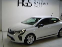 Arktisweiß (weiss) Gebraucht 2024 Renault Clio V Evolution Limousine | 16.690 € (Fairer Preis)