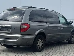 Grau Gebraucht 2006 Chrysler Grand Voyager Van / Kleinbus | 1.490 € (Guter Preis)