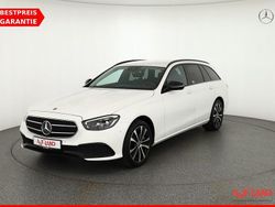 Weiß Gebraucht 2022 Mercedes E300 Avantgarde Limousine | 33.990 € (Fairer Preis)