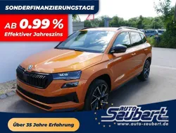 Phoenix orange metallic Gebraucht 2024 Skoda Karoq SportLine SUV | 31.490 € (Fairer Preis)