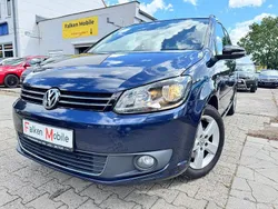 Blau Gebraucht 2012 VW Touran Match Van / Kleinbus | 10.998 € (Teuer)
