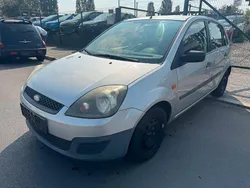 Silber Gebraucht 2005 Ford Fiesta Ambiente Kleinwagen | 900 € (Guter Preis)