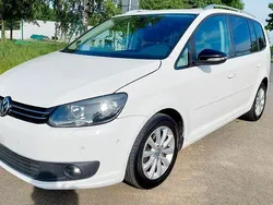 Weiß Gebraucht 2012 VW Touran Van / Kleinbus | 9.500 € (Fairer Preis)