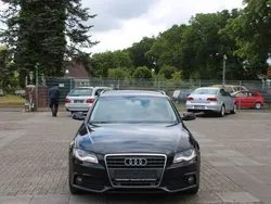 Schwarz Gebraucht 2011 Audi A4 Attraction Kombi | 5.999 € (Superpreis)