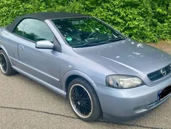 Grau Gebraucht 2003 Opel Astra Cabriolet Edition Cabrio | 5.300 €