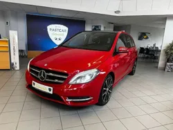 Rot Gebraucht 2012 Mercedes B180 Van / Kleinbus | 10.900 € (Teuer)