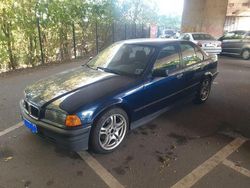 Blau Gebraucht 1994 BMW 316 Limousine | 3.900 €