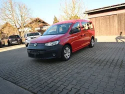 Rot Gebraucht 2021 VW Caddy Maxi Van / Kleinbus | 21.999 € (Guter Preis)
