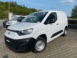 Weiß Gebraucht 2022 Fiat Doblò Van / Kleinbus | 20.580 € (Etwas zu teuer)