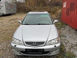 Silber Gebraucht 2001 Honda Accord Limousine | 2.549 € (Etwas zu teuer)
