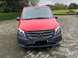Rot Gebraucht 2017 Mercedes Vito Van / Kleinbus | 16.500 €