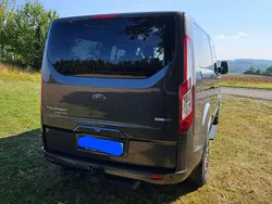 Grau Gebraucht 2021 Ford Tourneo Custom Titanium X Van / Kleinbus | 40.900 € (Fairer Preis)