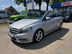 Silber Gebraucht 2012 Mercedes B200 Avantgarde Van / Kleinbus | 10.770 € (Teuer)