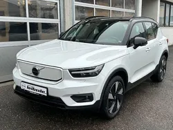 Crystal white (metallic) Gebraucht 2021 Volvo XC40 Pro SUV | 37.980 € (Teuer)
