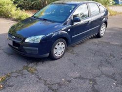 Blau Gebraucht 2007 Ford Focus Fun X Limousine | 1.900 € (Fairer Preis)