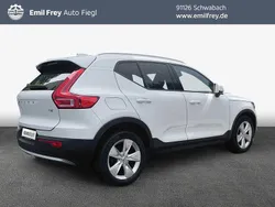 Weiß Gebraucht 2022 Volvo XC40 Core SUV | 26.990 € (Guter Preis)