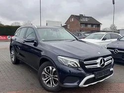 Blau (cavansitblau metalliclack) Gebraucht 2017 Mercedes GLC220 SUV | 24.950 € (Fairer Preis)