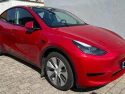 Rot Gebraucht 2023 Tesla Model Y Standard Range SUV | 31.900 € (Guter Preis)