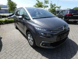 Grau Gebraucht 2017 Citroën Grand C4 Picasso SELECTION Van / Kleinbus | 12.950 € (Teuer)
